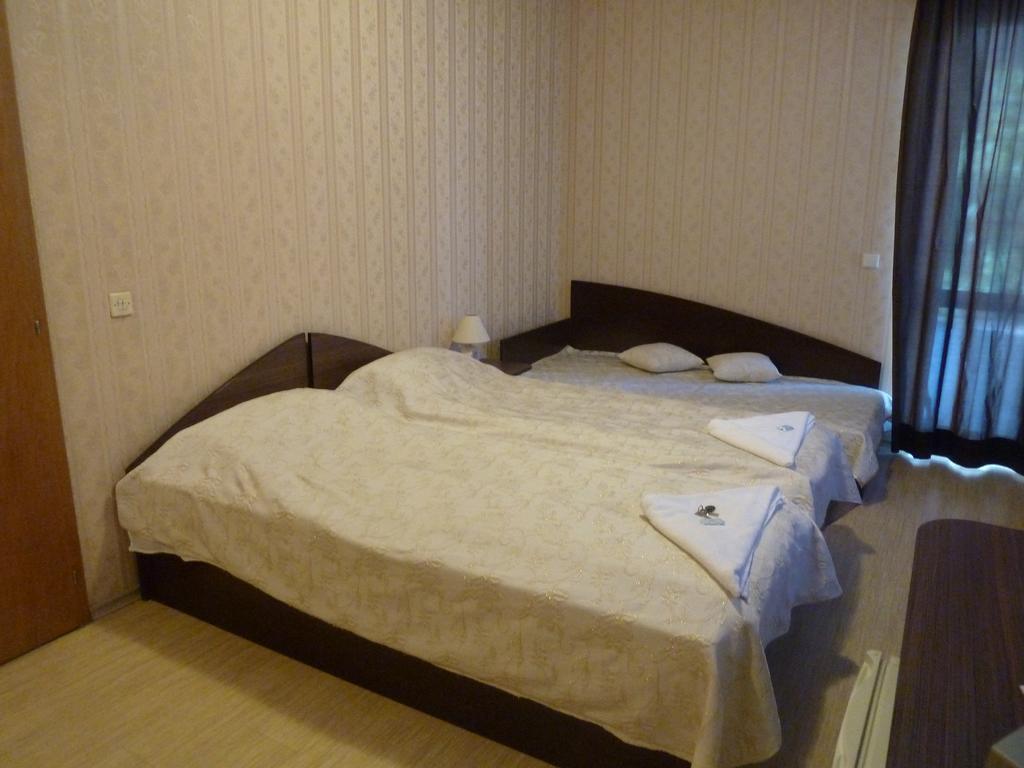 Самостоятелни Стаи Търновски Дом Велико Търново Стая снимка
